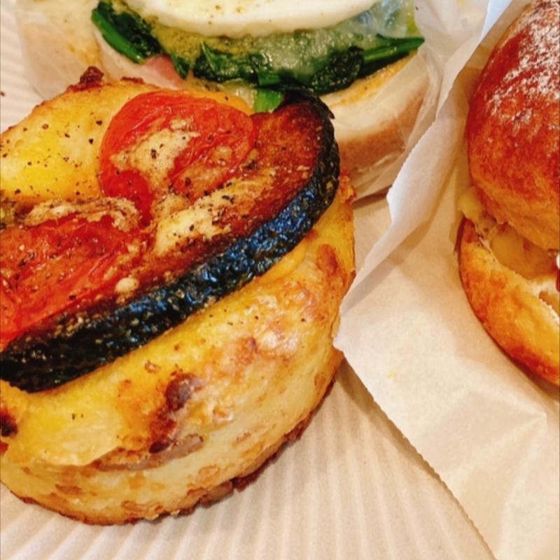 夏野菜の焼きカレー(KOMO PAN)