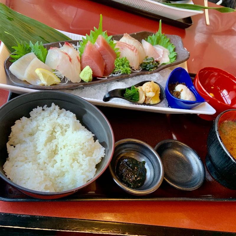 (魚太郎本店 市場食堂)