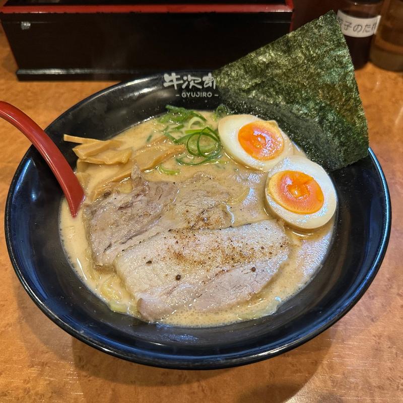 (黒毛牛骨ラーメン 牛次郎)
