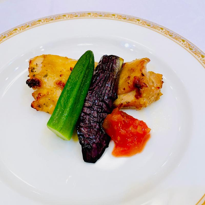 鶏肉のハーブ塩麹焼き(ホテル カデンツァ　ルミエール)