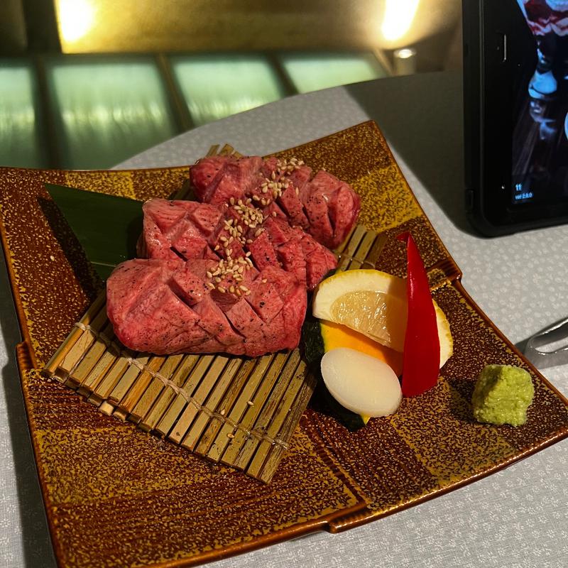 厚切り上生タン(個室焼肉 和苑)