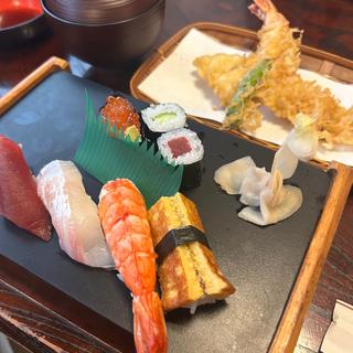 〈達磨〉お寿司・天ぷら定食(のれんと味 だるま料理店 （のれんとあじ だるまりょうりてん）)