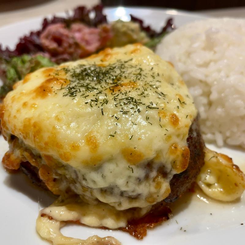 濃厚チーズハンバーグセット(モスクワ プリュス シェミ OSAKA)