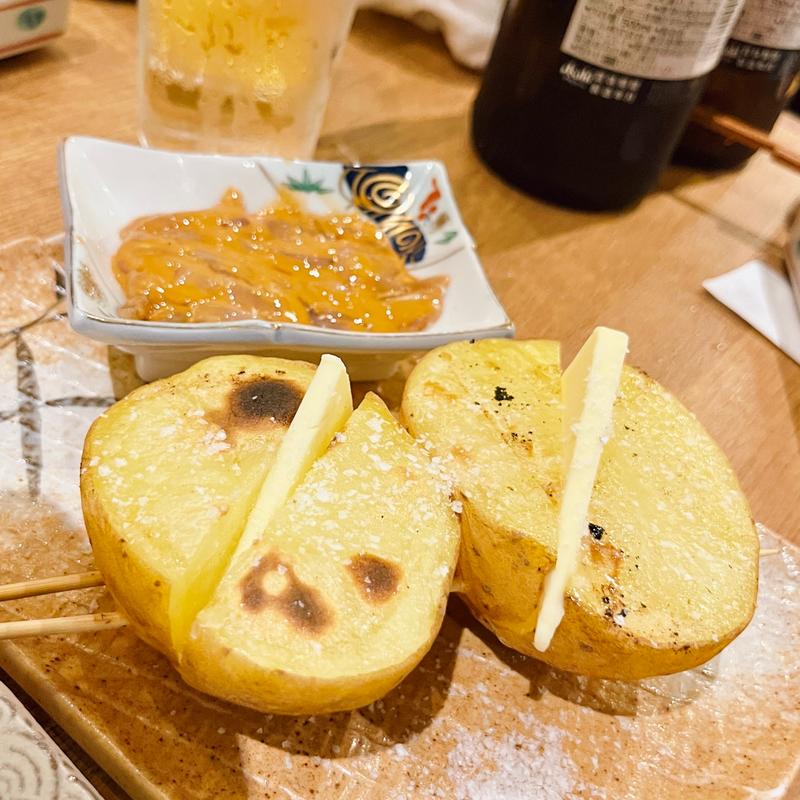 じゃがバター塩辛添え(炭火串焼き こうめさん)