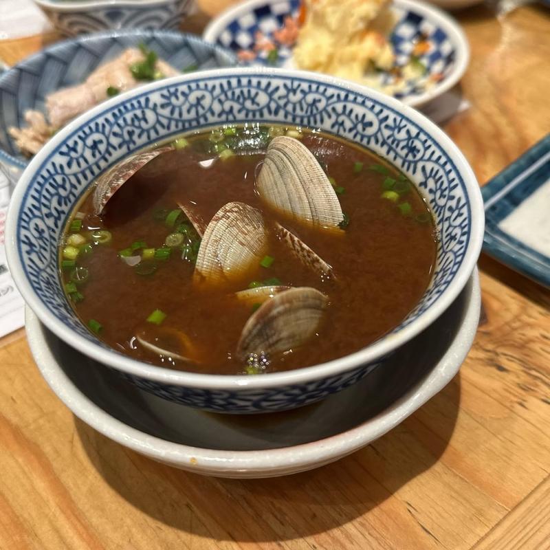 アサリの赤だし(すし酒場 さしす)