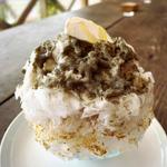 黒胡麻あまさけきな粉のマスカルポーネチーズ蜂蜜トッピング(しあわせ かき氷店)