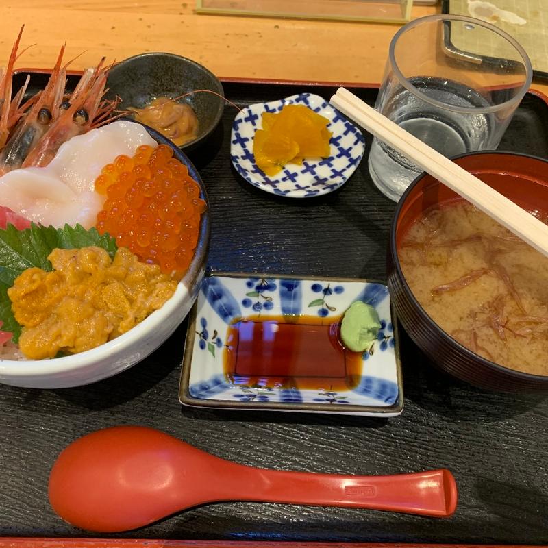 5種お好み丼(函館食堂 丼どん亭 )