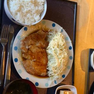 豚ステーキ定食（バター醤油ソース）(未来亭)
