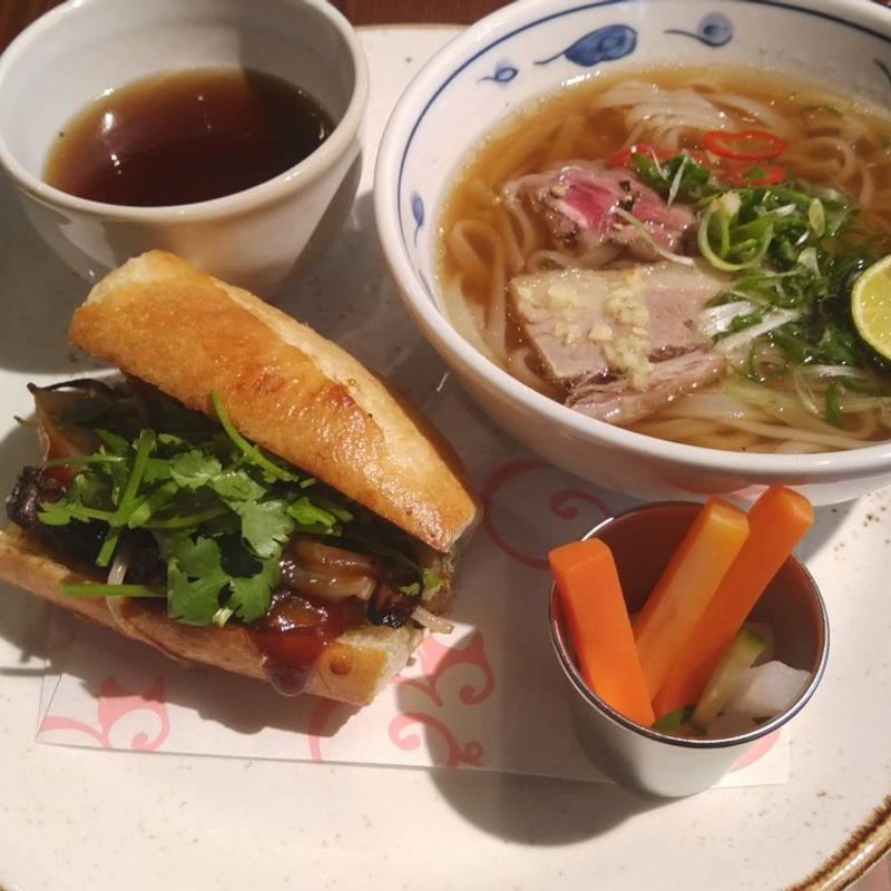 フォー　バイミンセット(THE PIG ＆ THE LADY)