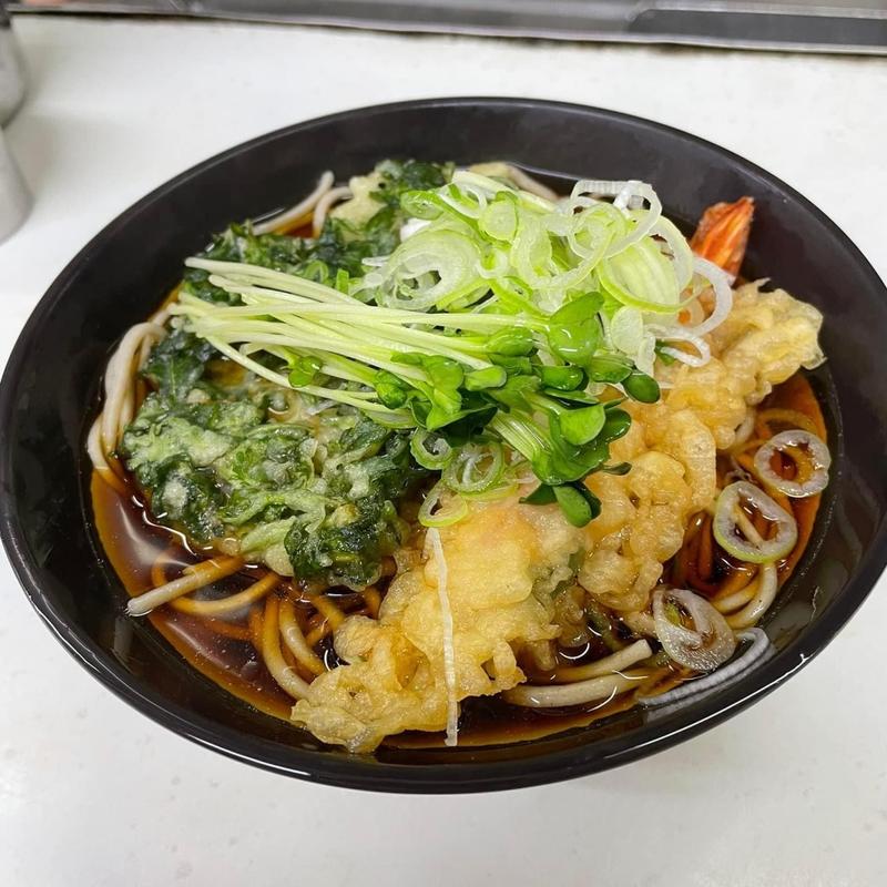 春菊天そば 海老天(深大寺門前(じんだいじもんぜん)そば 千歳烏山店)