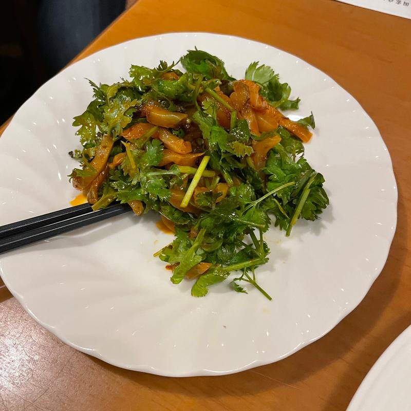 細切りザーサイの麻辣和え／パクチーとキュウリの和え(一味玲玲 品川店)