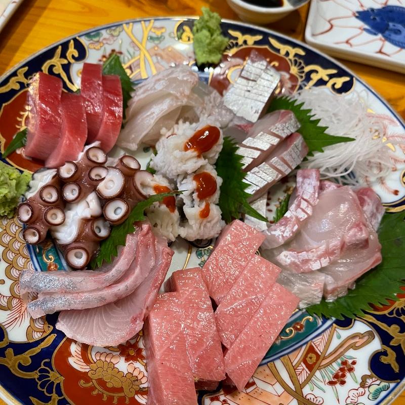 刺し身盛り合わせ(神鷹 居酒屋)