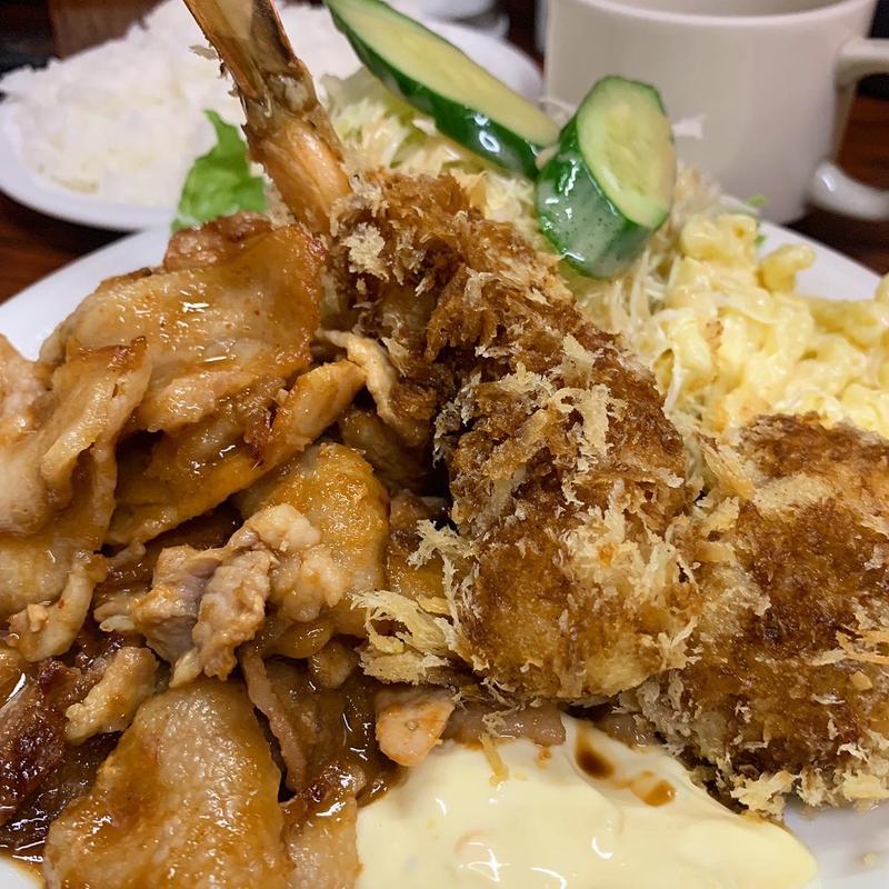 本日のスペシャル（海老・帆立フライ、豚バラ焼肉）(デリス)