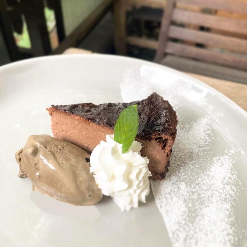 濃厚チョコチーズケーキ( TOLO COFFE&BAKERY(トロ コーヒーアンドベーカリー))