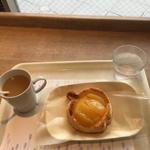 アップルとカスタードのデニッシュ