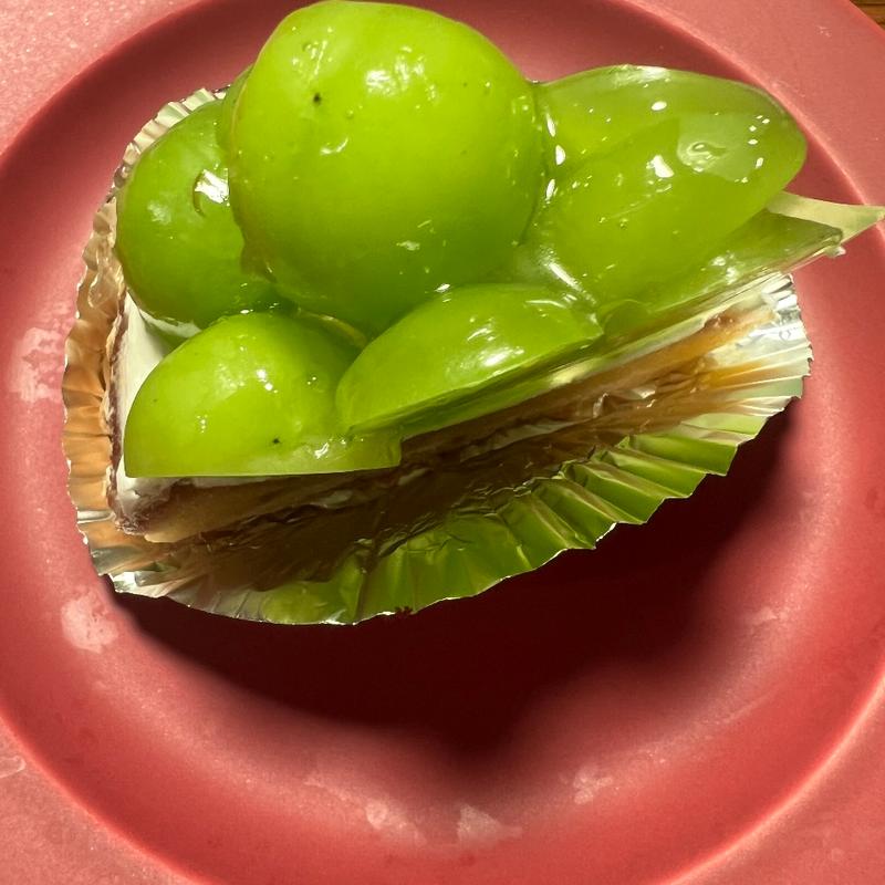 シャインマスカット(近江屋洋菓子店 神田店 （オウミヤヨウガシテン）)