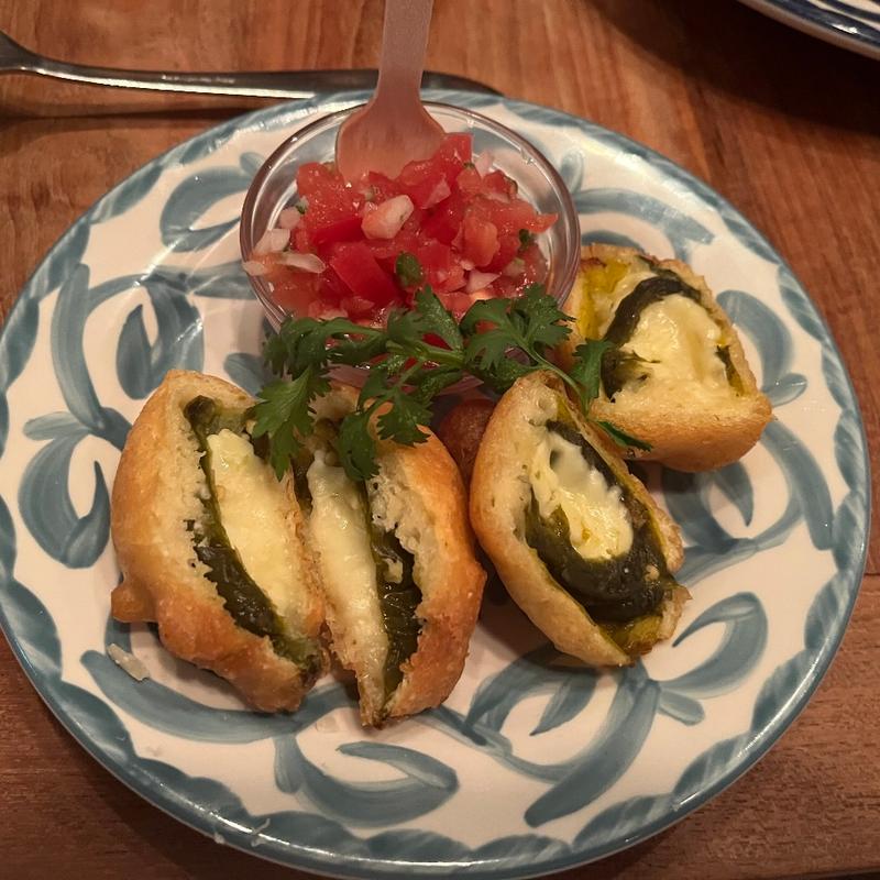 ハラペーニョのチーズ詰めフライ(ロテイー チキンアンドジャッキー タコス （Roti Chicken&Jackie Tacos）)