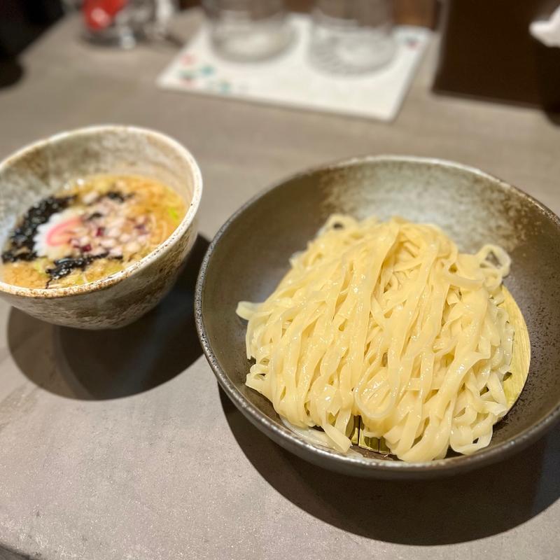 辰燕三条背脂煮干つけ麺(スパイスラーメン 点と線．狸小路店)