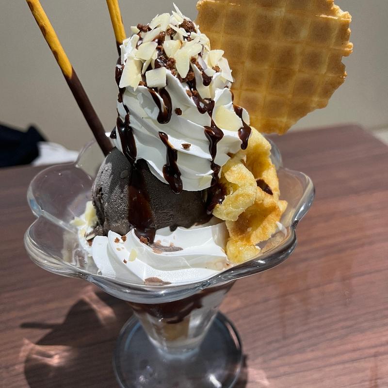 ワッフルショコラパフェ(からふね屋珈琲店 三条本店 )