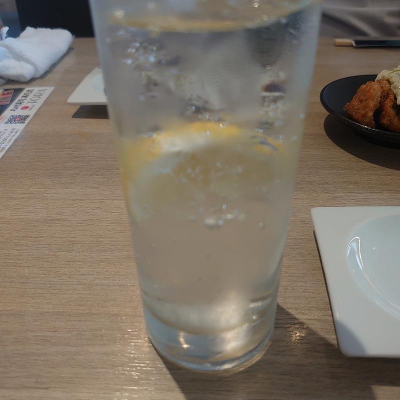 レモンサワー(九州寿司 寿司虎 Aburi Sushi TORA)