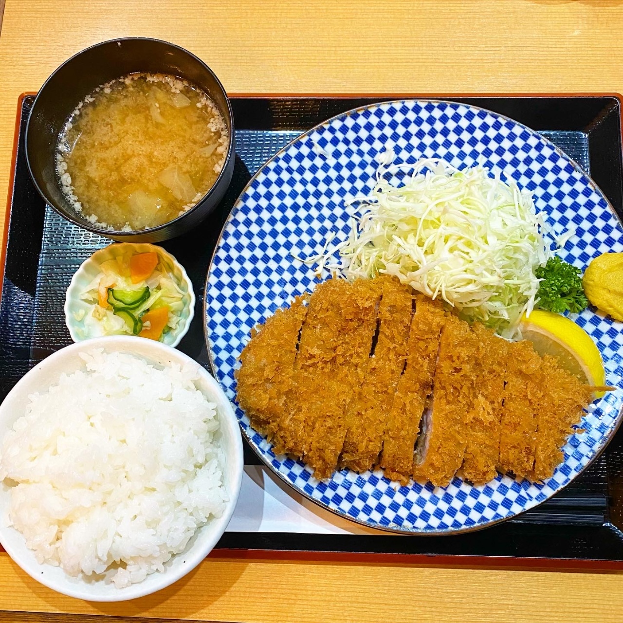 とんかつ定食大盛り！ドクターエトカー　スプリンクル 若桜で絶品のトンカツに出会えました／ダイニングカフェ新＠鳥取