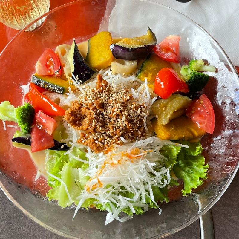 彩り野菜の冷やし坦々うどん(味の民芸 大田原店 （あじのみんげい）)