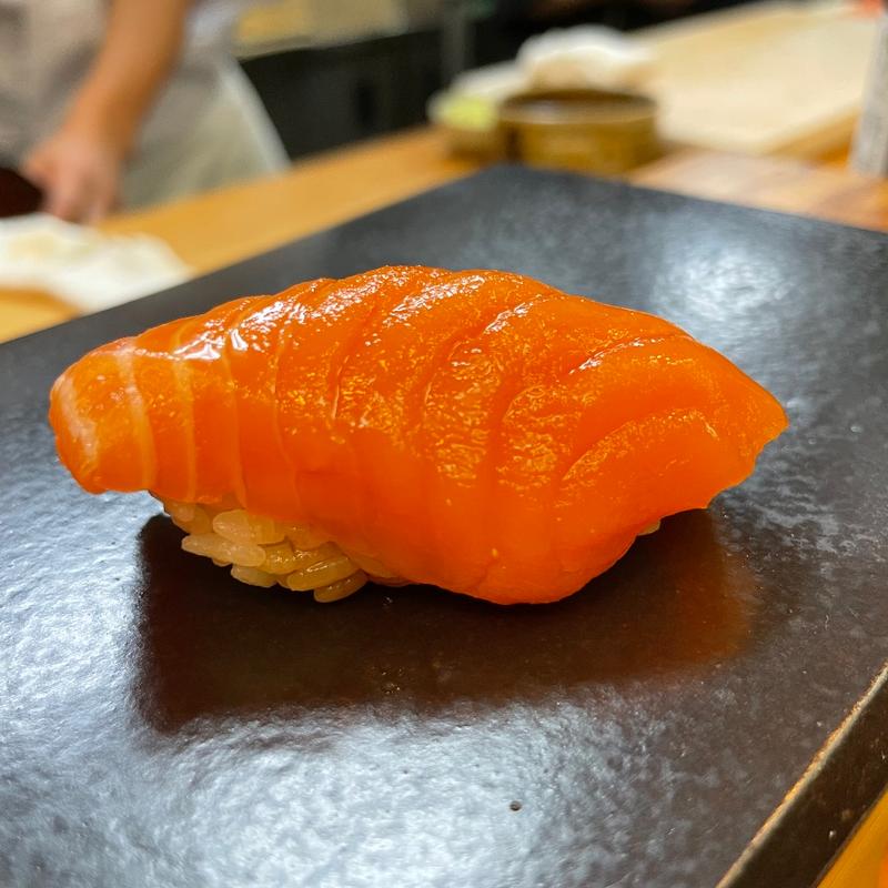 キングサーモン握り(美な味 鮨 しんたろう)