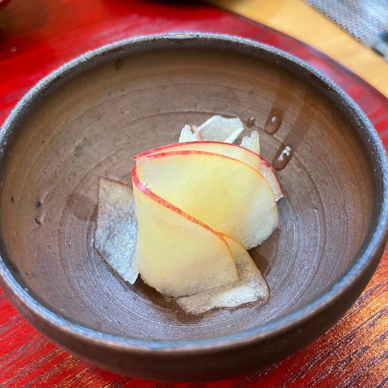 リンゴのガリ(美な味 鮨 しんたろう)