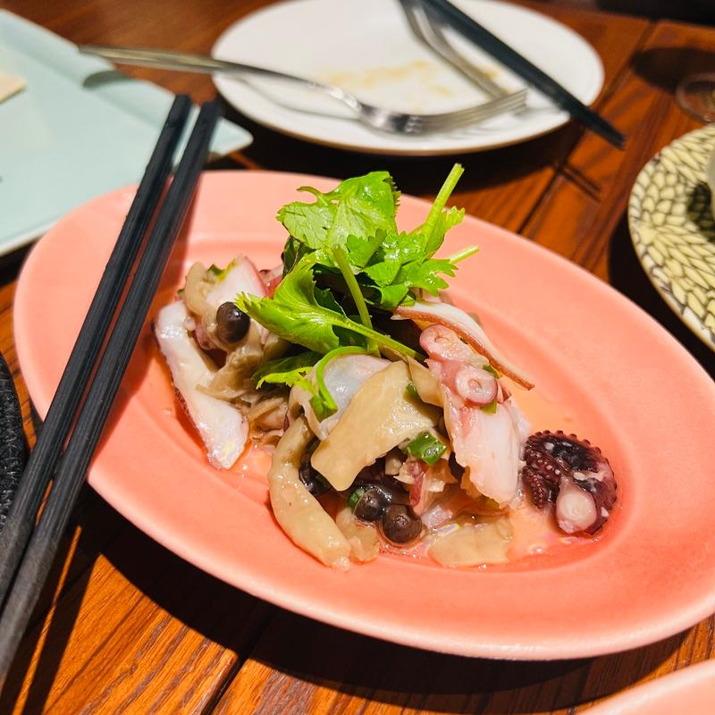 タコとキノコのマリネ(アジアンビストロ Dai 東京ガーデンテラス店)