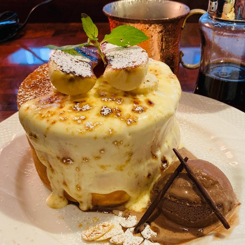 バナナカスタードのスフレパンケーキダブル チョコアイス添えアイスコーヒーセット(星乃珈琲店 多摩関戸店)