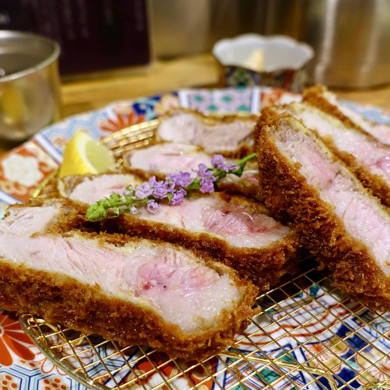 宮崎県・鹿児島県産霧島山麓豚　ロースカツ L (260g)(創業昭和5年 とんかつ 小ばやし)