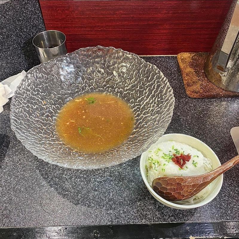 肉冷やし〆トロ飯付き(烈志笑魚油 麺香房 三く)