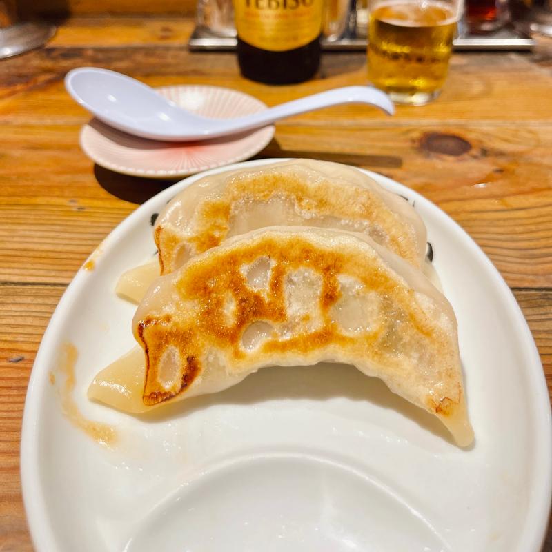 心の味餃子(ジャンボ)2個(松戸中華そば 富田食堂)