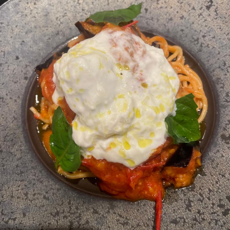 モッツァレラとナスのトマトソースパスタ(ダルマット 六本木ヒルズ店)