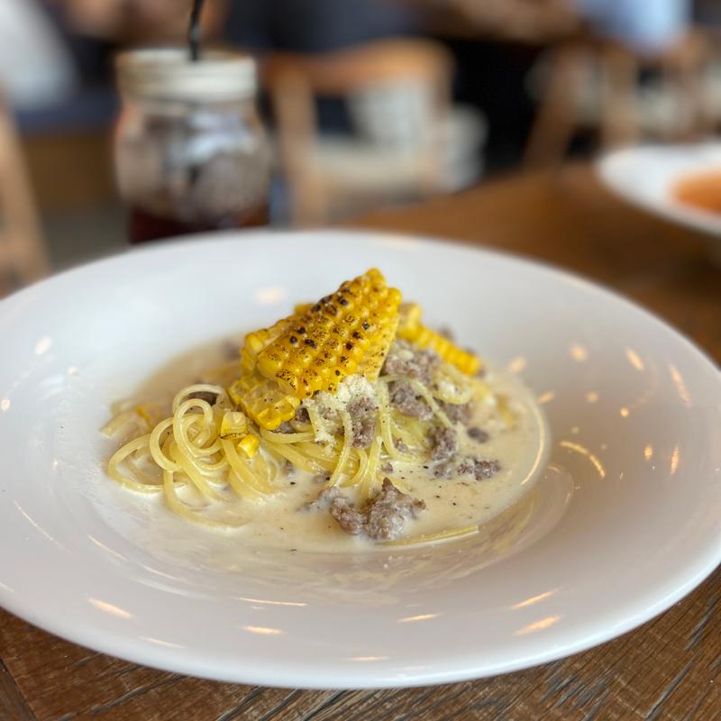 自家製サルシッチャととうもろこしのクリームパスタ(Espresso d’works)