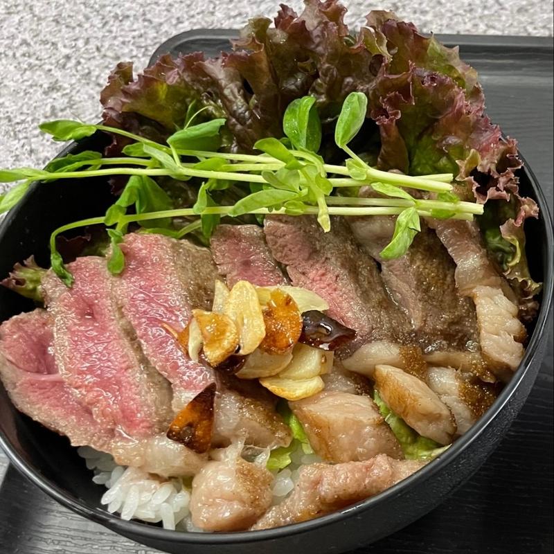 サーロインステーキ丼(うどん 黄まぐれ)