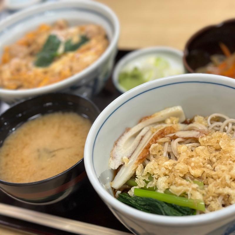 親子丼・冷やしたぬき蕎麦セット(更科)