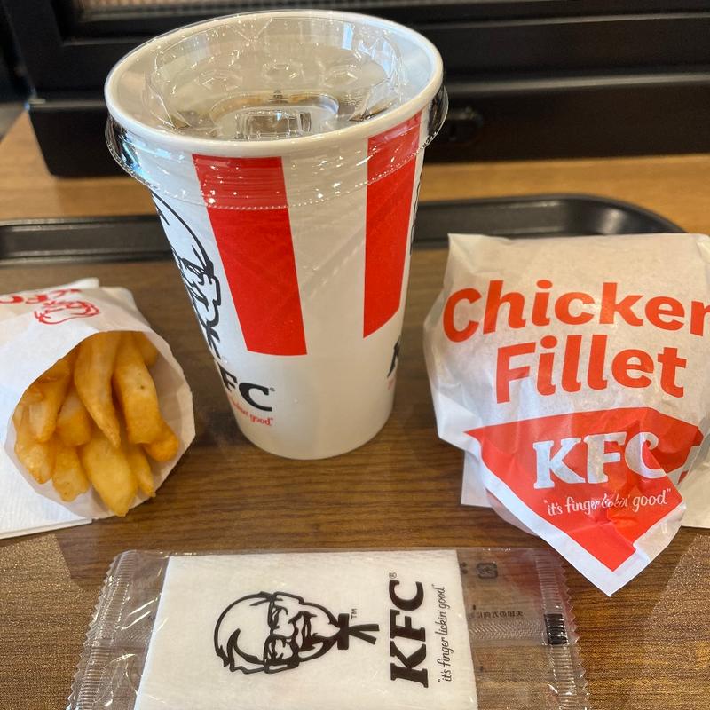 チキンフィレバーガー、ポテト、アイスコーヒーM(ケンタッキーフライドチキン五反田店)