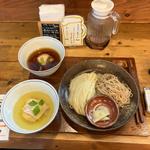 F eelつけ麺スープダブル麺大盛　スープ出汁割