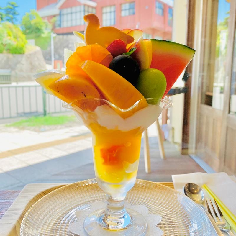 フルーツパフェ(フルーツ　イワナガ （Fruit IWANAGA）)