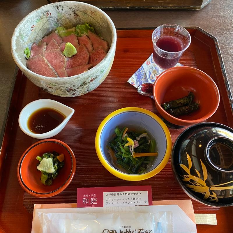 米沢牛ローストビーフ丼(上杉伯爵邸 （うえすぎはくしゃくてい）)