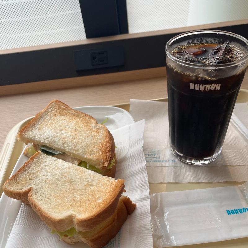 モーニングセットB ツナチーズサンド、アイスコーヒー(ドトールコーヒーショップ 秋津店 )