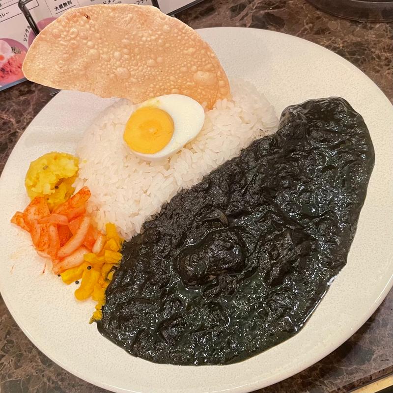 イカ墨カレー（週替わり）(FISH 丸の内店)
