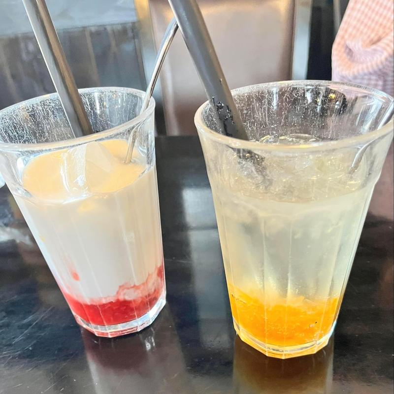 いちごミルク 柚子ソーダ(珈琲屋 らんぷ （コーヒーヤ ランプ）)