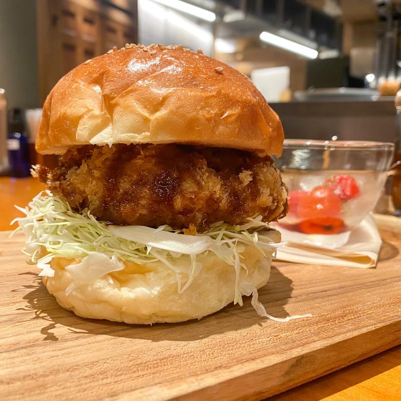 贅豚とんかつバーガー ローリングサンダー(豚組食堂)