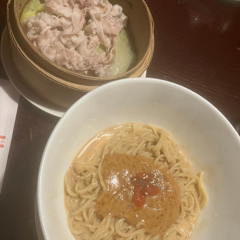 柔らか三元豚とレタスの有機胡麻ダレ冷麺(過門香 銀座店)