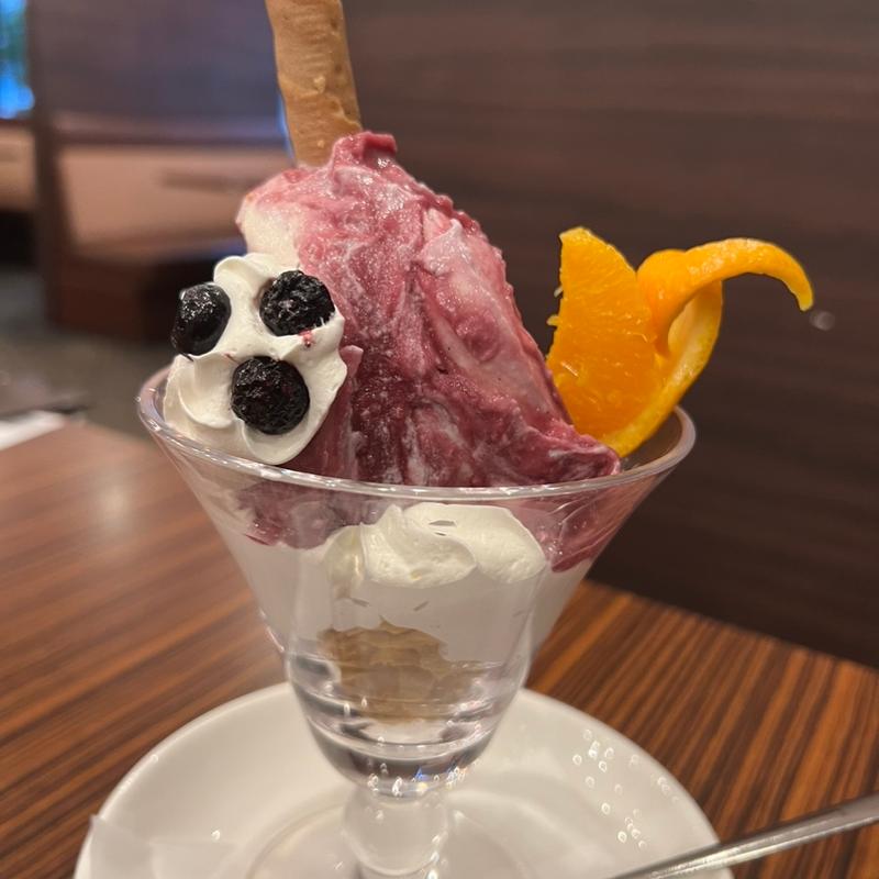 カベルネソーヴィニヨンクリームジェラートパフェ(本庄珈琲うふふ )