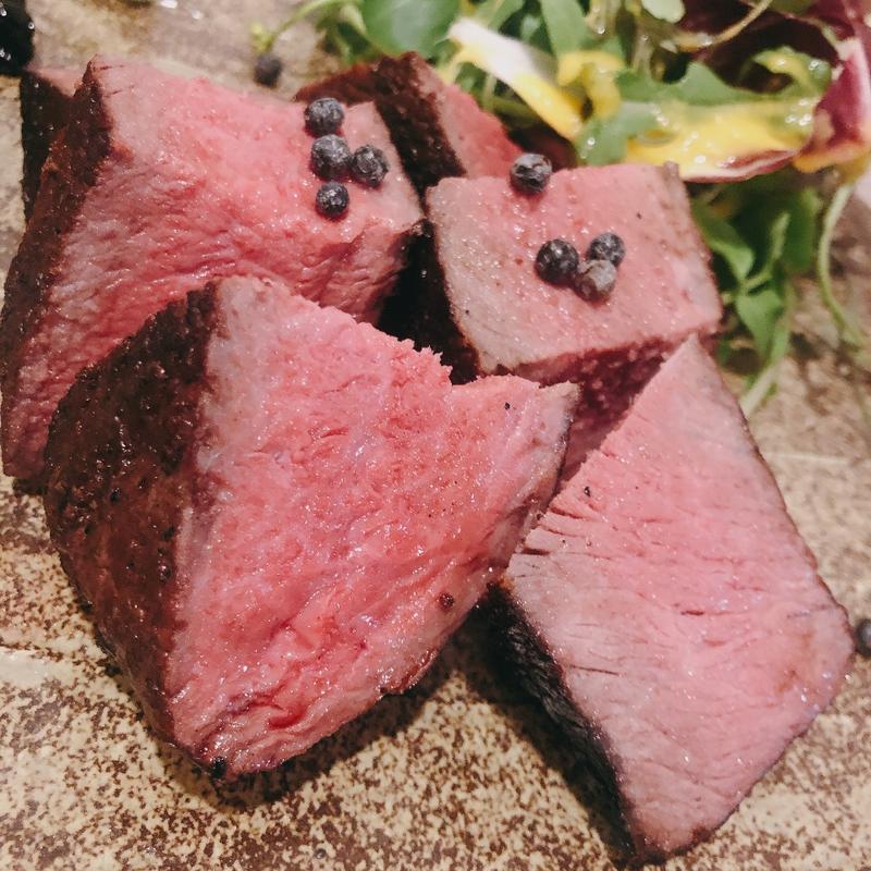 土佐赤牛の炭火ロースト(ululato ウルラート)