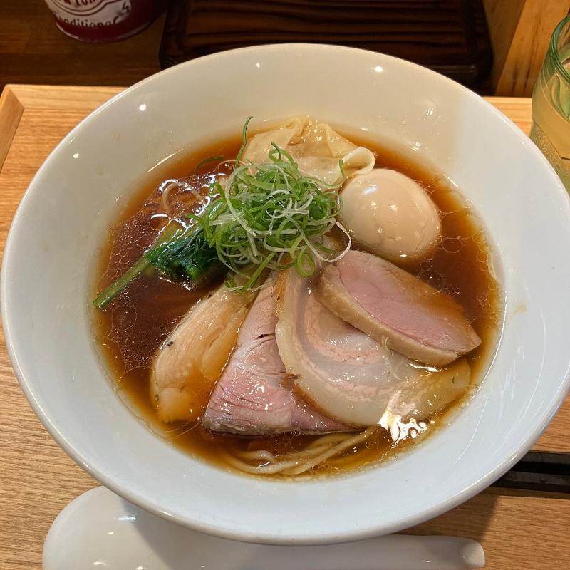 特しょうゆらぁめん(らぁめんたかのちゅめ)