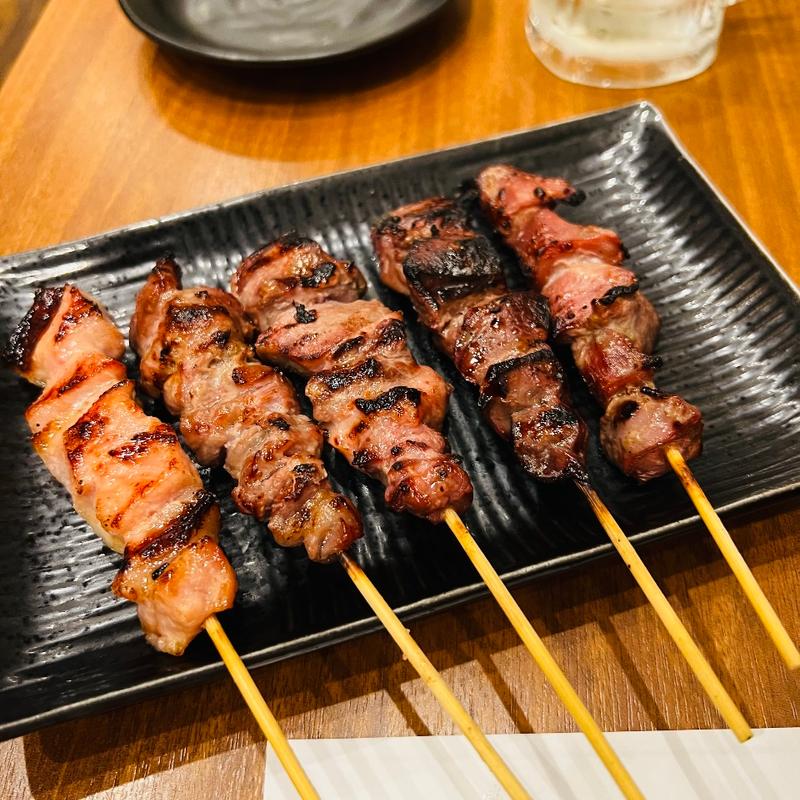 塩麹の串焼き　5本盛り合わせ(炭火串焼 らいず 南森町店)